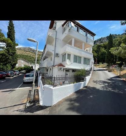 Apartments Sveti Stefan-Marko Екстериор снимка